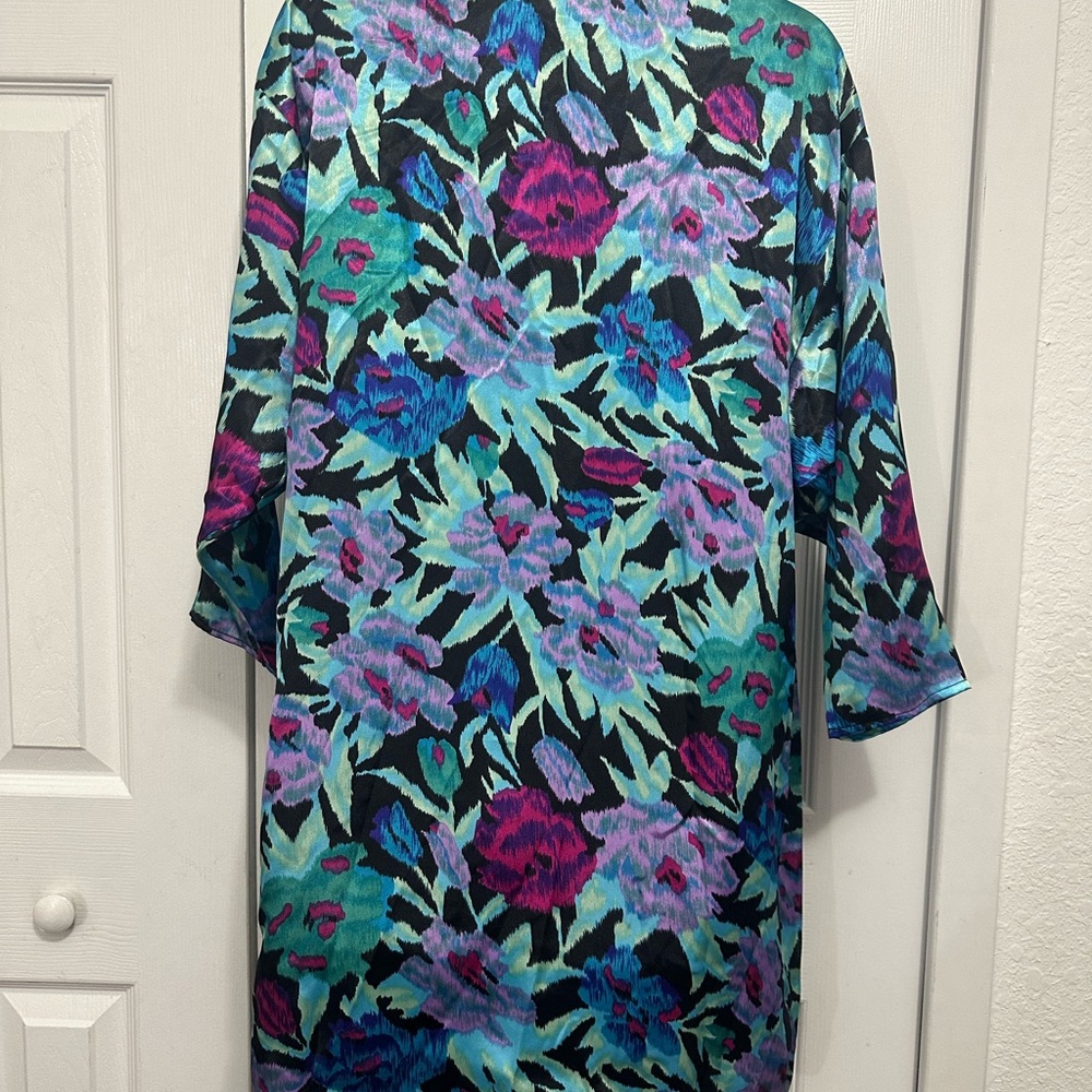 Victoria's Secret Multicolor Robe - Picture 5 of 5